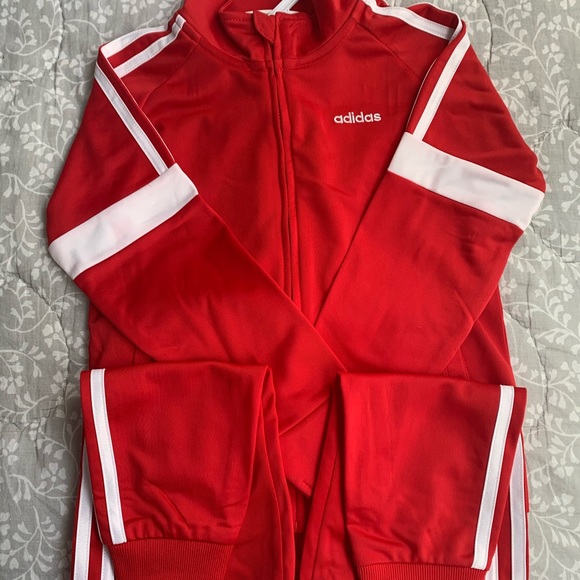 5t adidas tracksuit